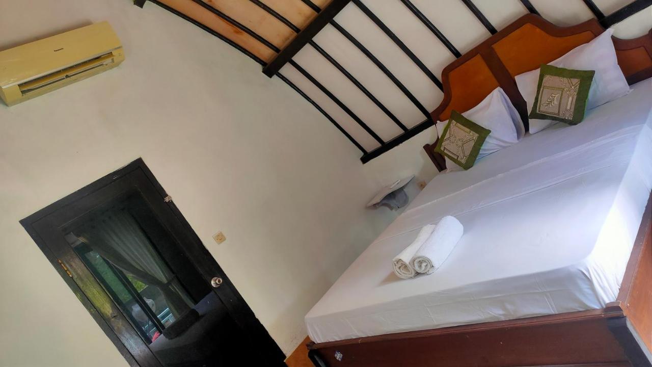 Meno Lodge Gili Meno Exterior foto